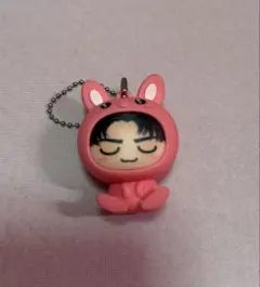 小波津志 着ぐるみキーホルダー うさぎ - メルカリ