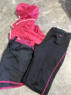 Nike ウィンドブレーカー・パンツセット