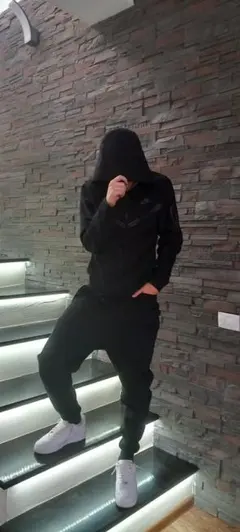 Nike テックフリース キッズm