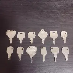 P機・e機　パチンコ用　設定キー　全メーカーセット　フルコンプ P機・e機 パチンコ用 設定キー 全メーカーセット フルコンプ - メルカリ