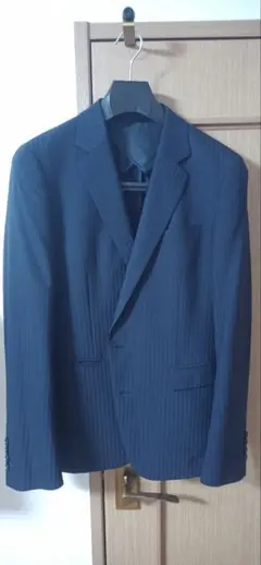 ネイビー ストライプ ビジネススーツ　細身　シングルスーツ　春夏秋物　薄手