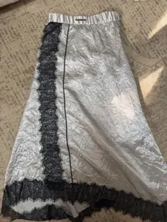 PRANK PROJECTワッシャーサテンレーストリムスカート