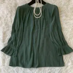 UNTITLED アンタイトル　マットサテンギャザーブラウス
