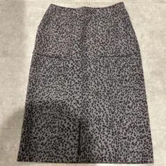 グレー系ヒョウ柄タイトスカート