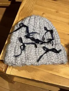 Cocheart リボン付きグレー ニットビーニー