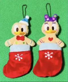 Disneyディズニー　ドナルド＆デイジー　クリスマス限定ぬいぐるみバッジ　2点
