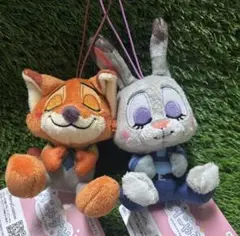 新品タグ付き ズートピア2 むにゃすや マスコット ジュディ&ニック 赤