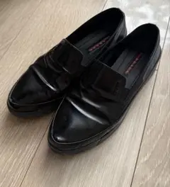 PRADA プラダ ローファー 革靴 ブラック　36.5のサムネイル