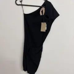 40 N°21 ワンショルダーアシンメトリーワンピース