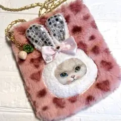 ★コヤンイサムチョン★うさぎなねこちゃんふわふわサコッシュいちごチャーム付き