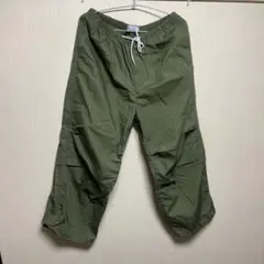 カーゴパンツ オリーブ色