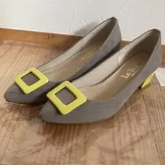 Le Talon パンプス グレー イエロー スクエアバックルのサムネイル