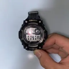 quattro デジタル腕時計 ブラック