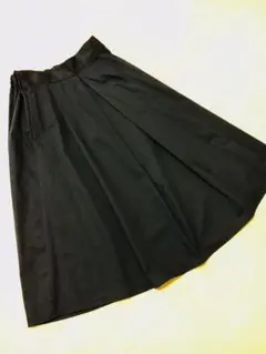 earth 美品！就活　ネイビー　ふんわりスカート　フリー