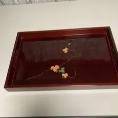 輪島塗り漆器の盆 葉の蒔絵装飾付き