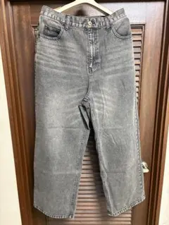 グレー ワイドレッグデニム