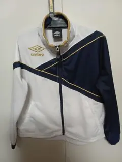 子供サッカーウェア　130　umbro　 　ホワイト/ネイビー