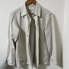 カジュアル ベージュ ボタン付きシャツ