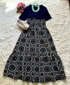 極美品　モヤンエクリ　ハイウエストティアードマキシ丈スカート　総柄　ロング