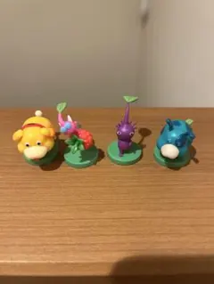 カラフルフィギュア4体セット