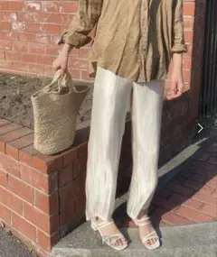 LAUIR サテンライクタックパンツ