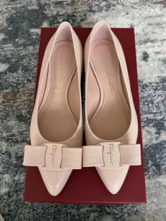新品　Salvatore Ferragamo フェラガモ　VIVA パンプス
