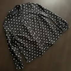 Shower Partyの黒地に白のダイヤ柄のブラウス