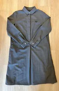 FRED PERRY フレッドペリー シャツ ワンピース 、ドレス　グレー