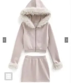 GRL ファー付きパーカー×ミニスカートスウェットセットアップ