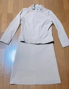 ベージュ　セットアップ　スカート　ジャケット　les habits