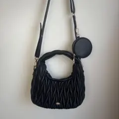 Chico ポーチ付きキルティングラウンドショルダー