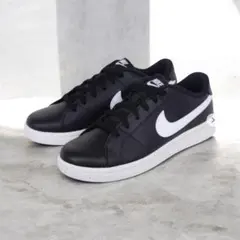 NIKE COURT ROYALE 2 スニーカー ブラック ホワイトのサムネイル