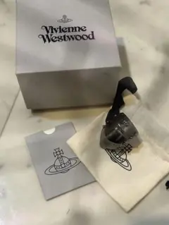 Vivienne Westwood アーマーリング シルバー