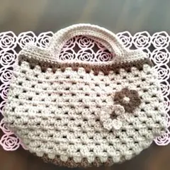 花モチーフ付きミニバッグ