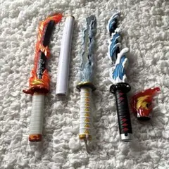 鬼滅の刃⭐︎日輪刀ＤＸ3点セット