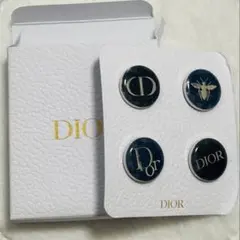 Dior ノベルティ　ロゴデザインピン バッジ4個入り