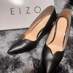 【美品✨】EIZO Vカットポインテッドトゥパンプス　ハイヒールのサムネイル