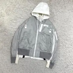 16612✨ナイキ×サカイ ドッキング レイヤード ボンバージャケット パーカー