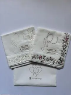 ≪未使用≫ ニナリッチ　刺繍ハンカチ　ホワイト系2種　２枚セット