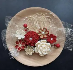 ⭐︎つまみ細工&水引髪飾り⭐︎卒業式✴︎成人式⭐︎No.89⭐︎濃赤&ベージュ&ゴールド系