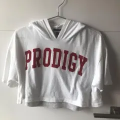 PRODIGY ロゴ入り ホワイト クロップドフーディ
