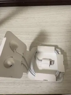有線イヤホン Lightning接続 ホワイト 純正品