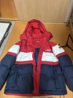 FILA ダウンジャケット トリコロール M ダウン90% 超撥水仕様のモデル