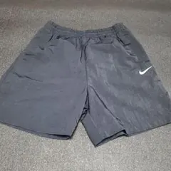 Nike ブラックショートパンツ L