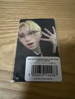 INI シュウ フェンファン CITY OF LIGHTS 7000円 149