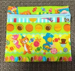 小物入れ　ティッシュケース（やや小さめのポケットティッシュ用）
