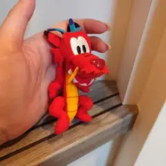 ディズニー ムーラン ムーシュー ビッグぬいぐるみ 超レア ディズニー ムーラン ムーシュー ビッグぬいぐるみ 超レア