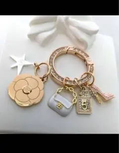 シャネル 2025 ホリデー チャーム カメリア コメット クリスマス