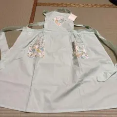 【新品】花柄　シンプル　エプロン　水色　エレガント　料理