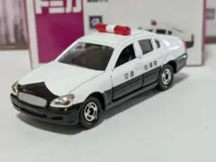 ★イオン限定トミカ　日産シーマ　交通指導車のサムネイル